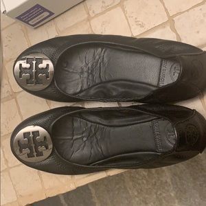 Tory Burch flat black shoes